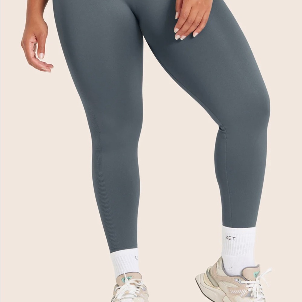 Set Active Gray Leggings